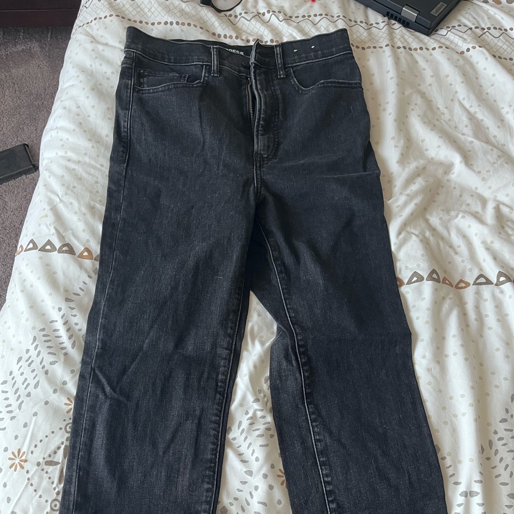 EXPRESS Women’s Black slim ankle jeans, high waisted, size 4